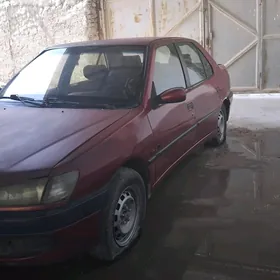 Peugeot 308 1998