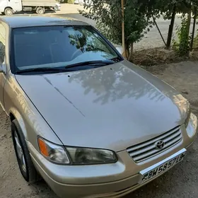 Toyota Camry 1998