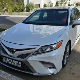 Toyota Camry 2018