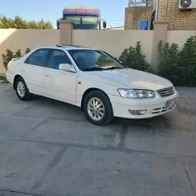 Toyota Camry 2001
