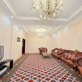 Podwoyski elitka 4 kom 200m2