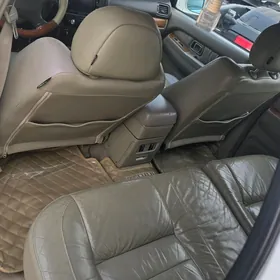 Infiniti QX4 2001