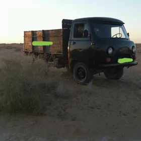 UAZ 2206 1983