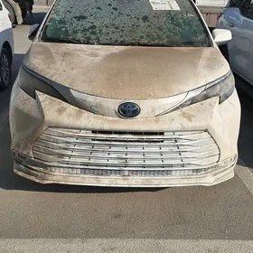 Toyota Sienna 2022