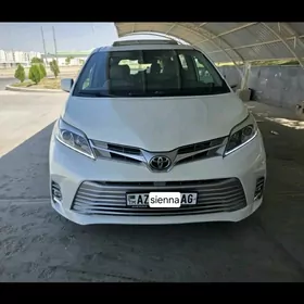 Toyota Sienna 2019