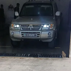 Mitsubishi Pajero 2005