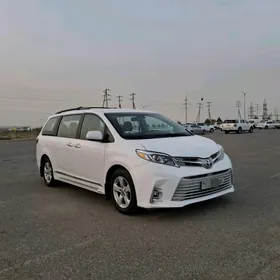 Toyota Sienna 2020