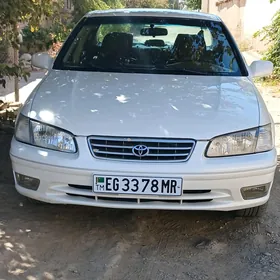 Toyota Camry 2000