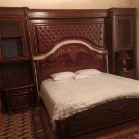 Спальная кроватт
