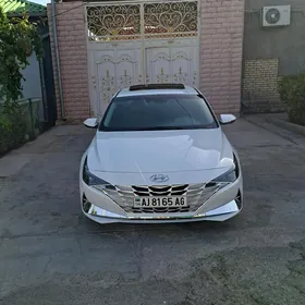 Hyundai Elantra 2021