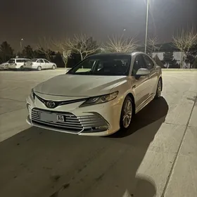 Toyota Camry 2018