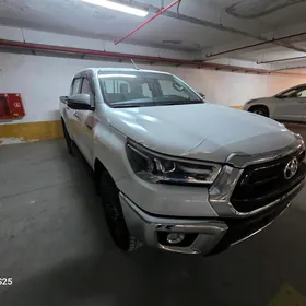 Toyota Hilux 2025