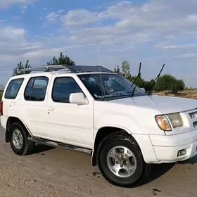 Nissan Pathfinder 2000