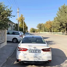 Toyota Camry 2022