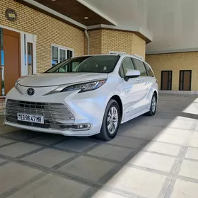 Toyota Sienna 2021