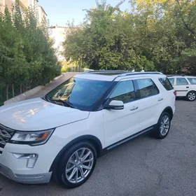 Ford Explorer 2019