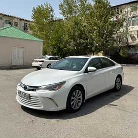 Toyota Camry 2017