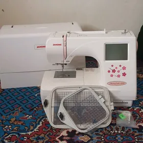 Janome E 370