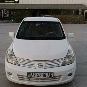 Nissan Versa 2010