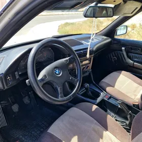 BMW 520 1990