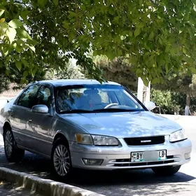Toyota Camry 1999