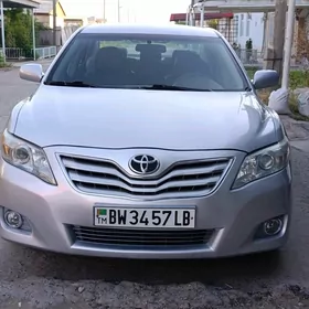 Toyota Camry 2011