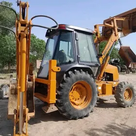 JCB 4CX ECO 2004