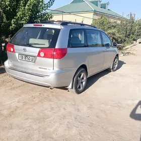 Toyota Sienna 2006