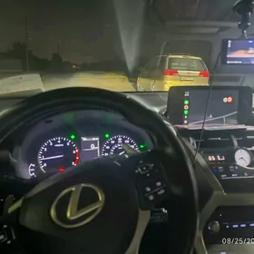 Lexus NX 300 2021