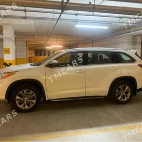 Toyota Highlander 2016