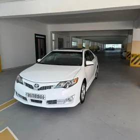 Toyota Camry 2013