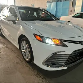 Toyota Camry 2023