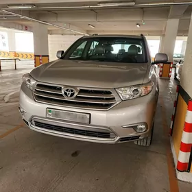 Toyota Highlander 2012