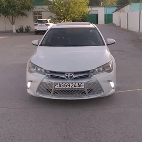 Toyota Camry 2015