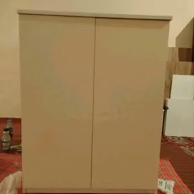 Мебельная тумбочка