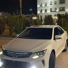 Toyota Camry 2015