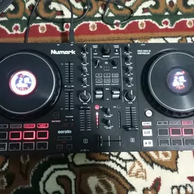 Dj Numark mixtrack platinum fx