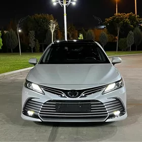 Toyota Camry 2023