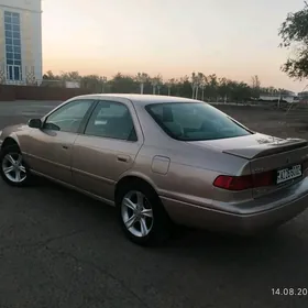 Toyota Camry 2000