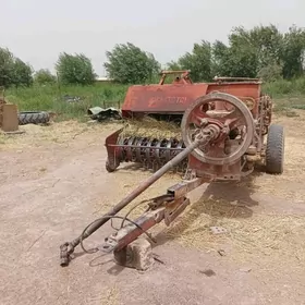 MTZ 82 2000