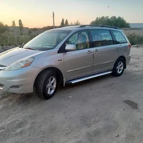 Toyota Sienna 2006