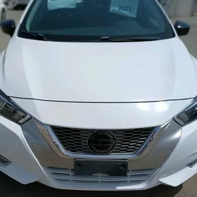Nissan Versa 2021