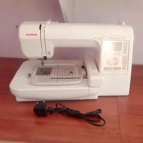 Janome  200 e