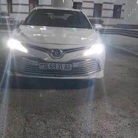Toyota Camry 2020