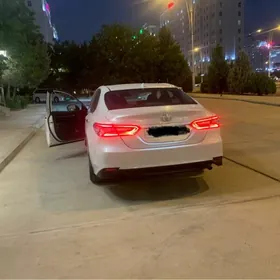 Toyota Camry 2020
