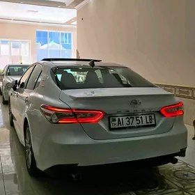 Toyota Camry 2020