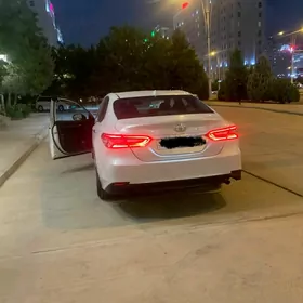 Toyota Camry 2020