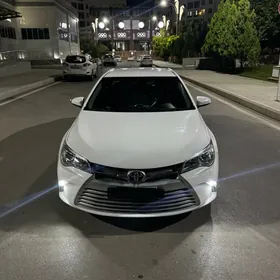 Toyota Camry 2017
