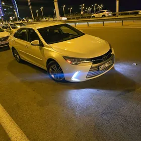 Toyota Camry 2016