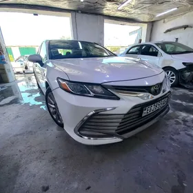 Toyota Camry 2018